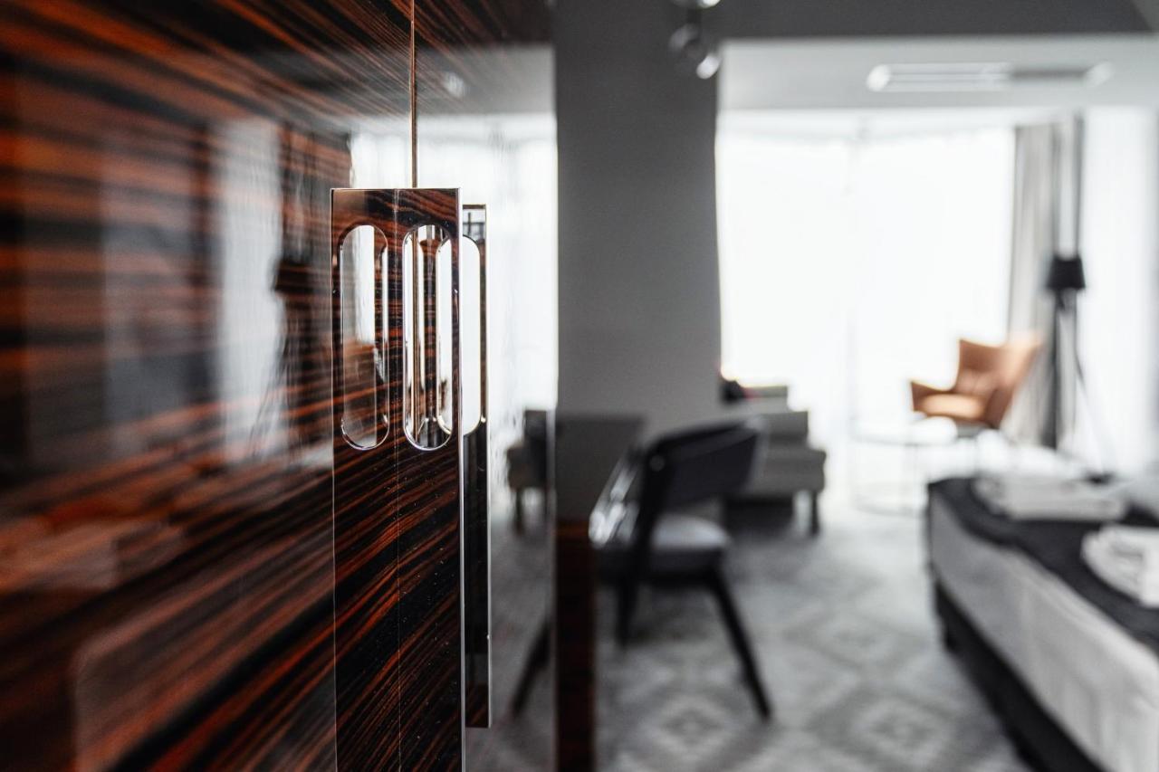 Rysy Boutique Hotel Ζακοπάνε Εξωτερικό φωτογραφία A high gloss finish on a kitchen cabinet